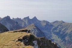 Vue sur le Château d'Oche et la Dent d'Oche (29 octobre 2022)